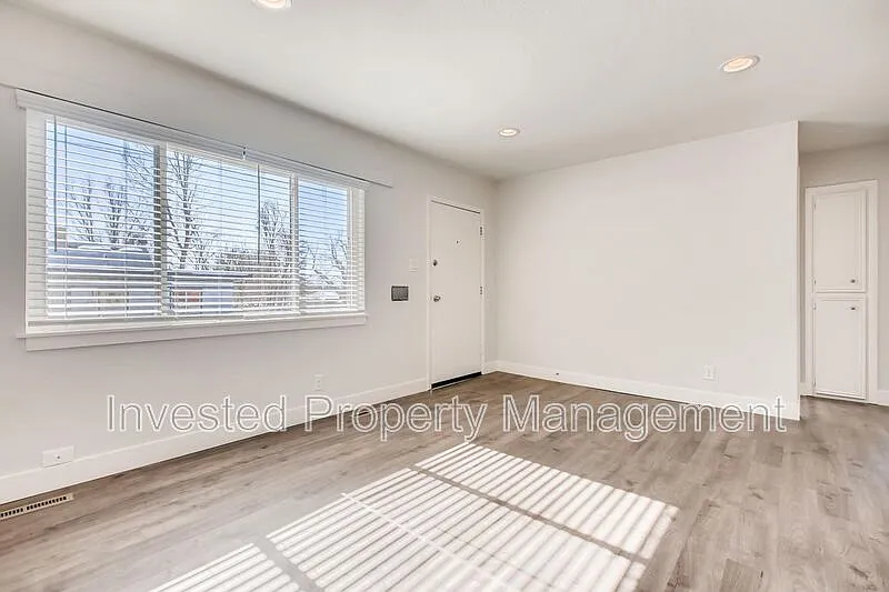 2 bed, 1.0 bath, 800 sqft, $1,495 — Photo 3