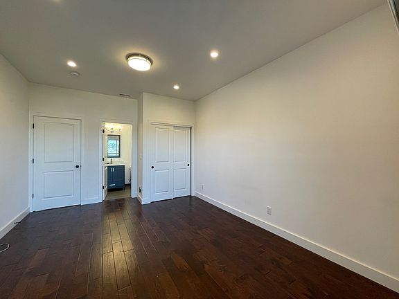 2nd image of 938 Ingerson Ave Studio 1
