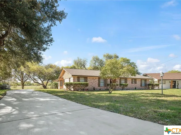 1009 Brookhollow Dr, Port Lavaca, TX 77979