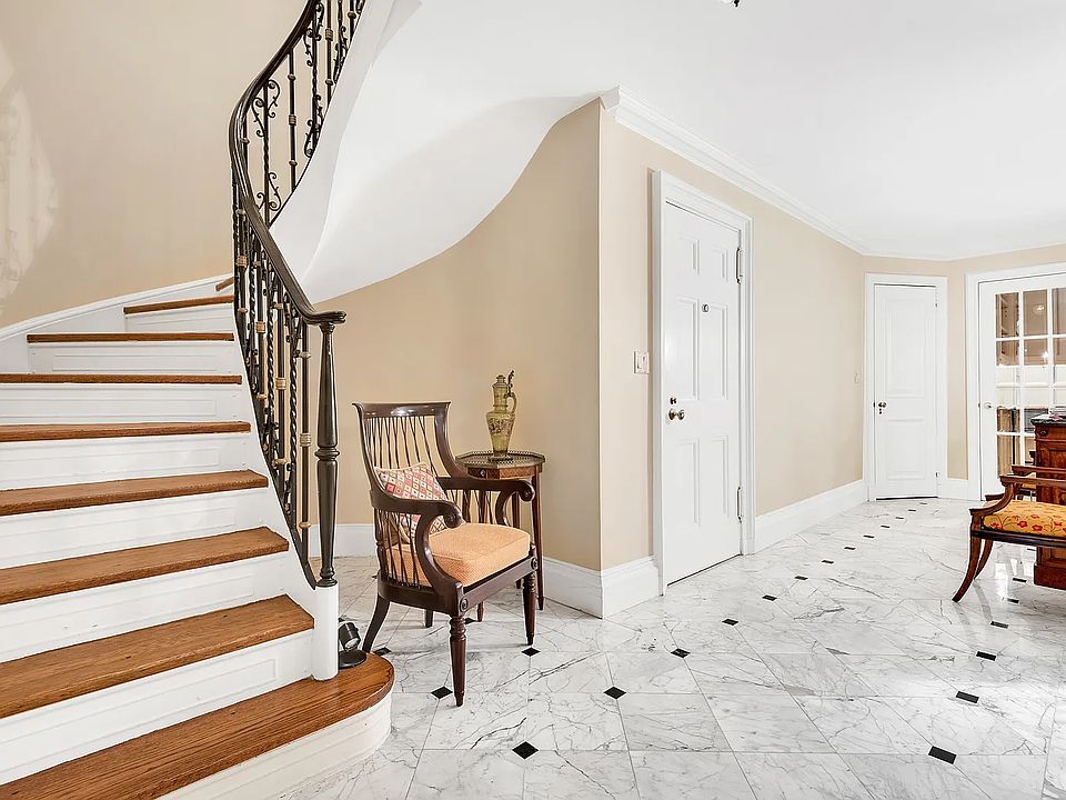 1st image of 447 E 57th St APT 5A