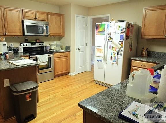 5th image of 300 Oak Hill Cir