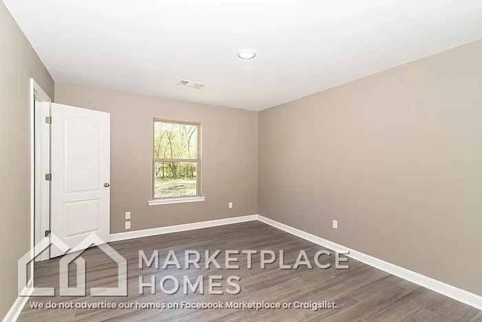 900 W 23rd St — Photo 16