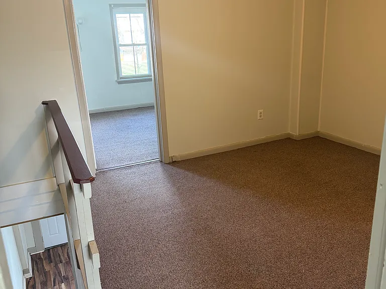 2 Lincoln Ave — Photo 10