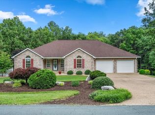156 Cranberry Dr, Stuarts Draft, VA 24477