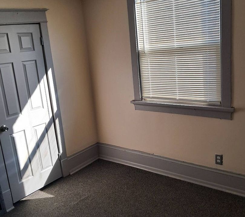 3737N10thM 3737 N 10th St Milwaukee WI Zillow