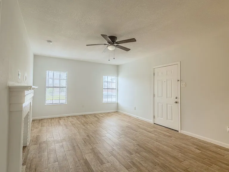2319 Rosewood St #A — Photo 5