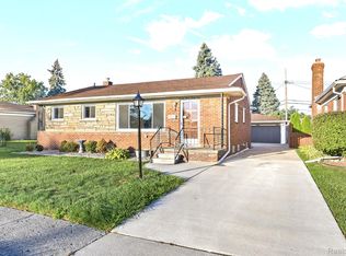 9334 Joseph Ave, Allen Park, MI 48101