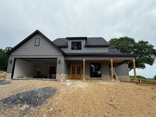 171 Oakland Dr SE, Calhoun, GA 30701