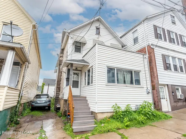 34 Oxford St, Hanover Township, PA 18706