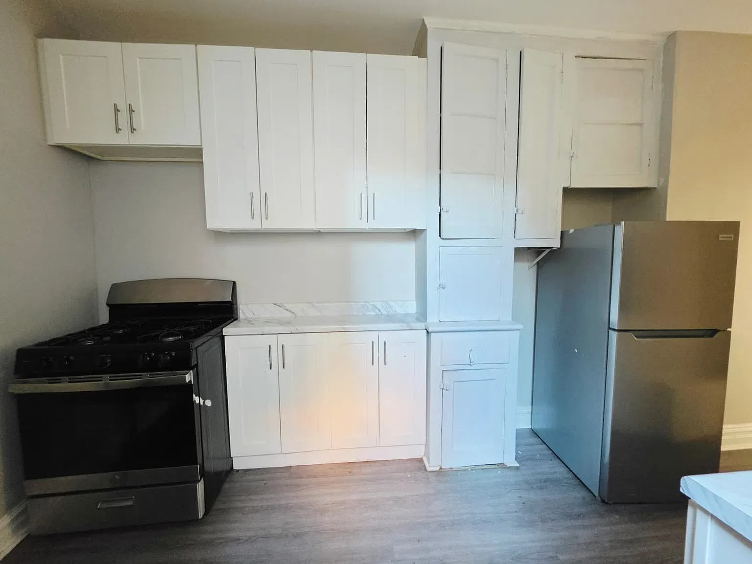 3 bed, 1000 sqft, $2,000 — Photo 1