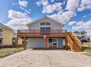 1013 N Shore Dr, Surf City, NC 28445