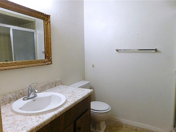 5th image of 1614 Crest Park Dr