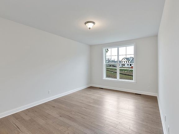 5th image of 3343 Roseford Blvd