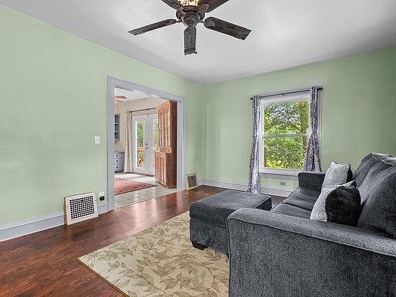 5th image of 2812 N Westnedge Ave