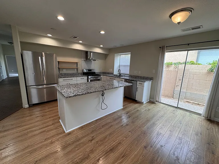 11100 Academy Ridge Rd NE — Photo 15