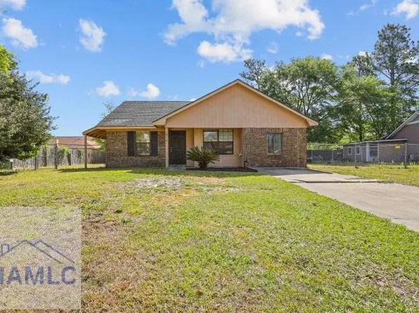 618 Scott St, Hinesville, GA 31313