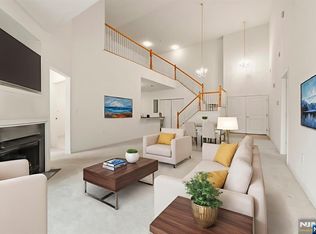 7303 Ravenscroft Rd #570, Clifton, NJ 07013