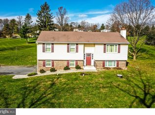 2364 Hopewell Rd, Elverson, PA 19520