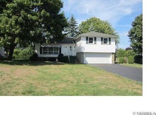 12 Victoria Dr, Rochester, NY 14618