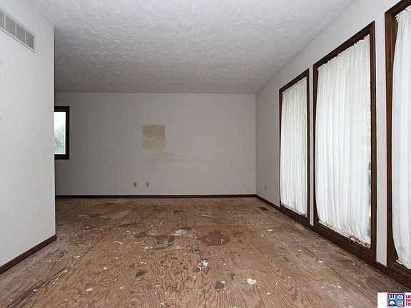 2nd image of 3021 Browning St
