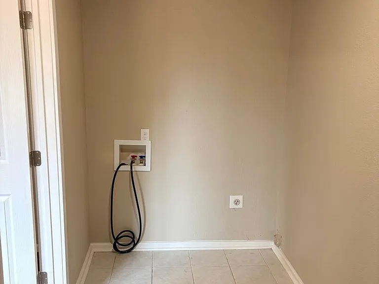 3705 Elkhart Ave — Photo 4