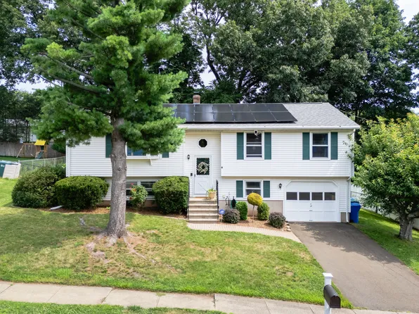 164 Tanglewood Dr, Hamden, CT 06518