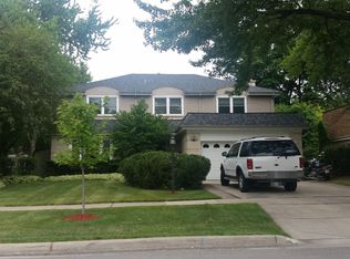 1623 E Cedar Ln, Mount Prospect, IL