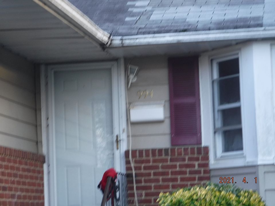 1st image of 994 Park Ave