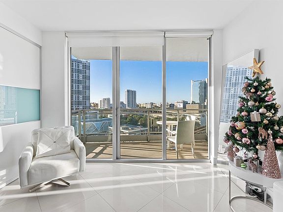 3rd image of 90 SW 3rd St APT 1410
