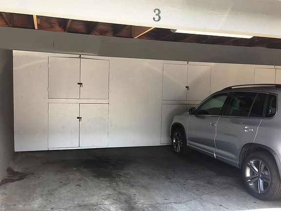 5th image of 144 Redwood Ave APT 6