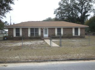 695 E Robinson Ave, Crestview, FL 32539