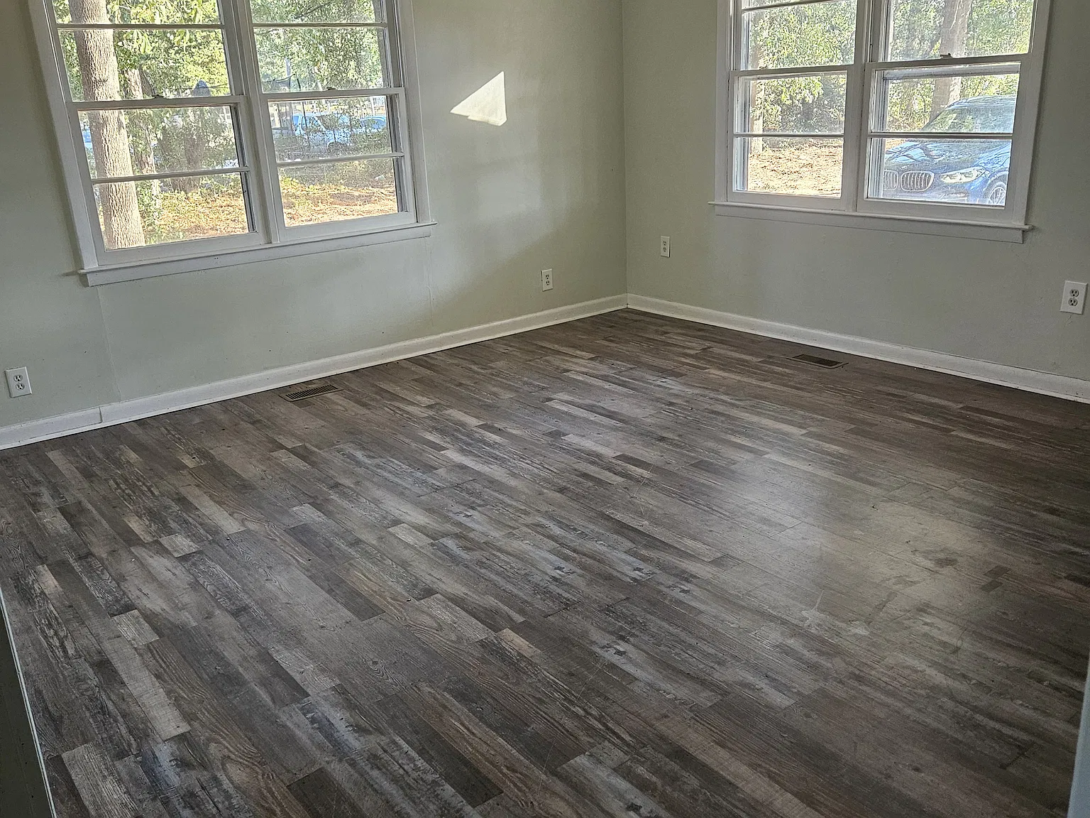 3 bed, 1032 sqft, $1,200 — Photo 3