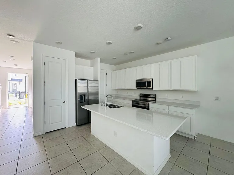 799 Longboat Dr — Photo 8