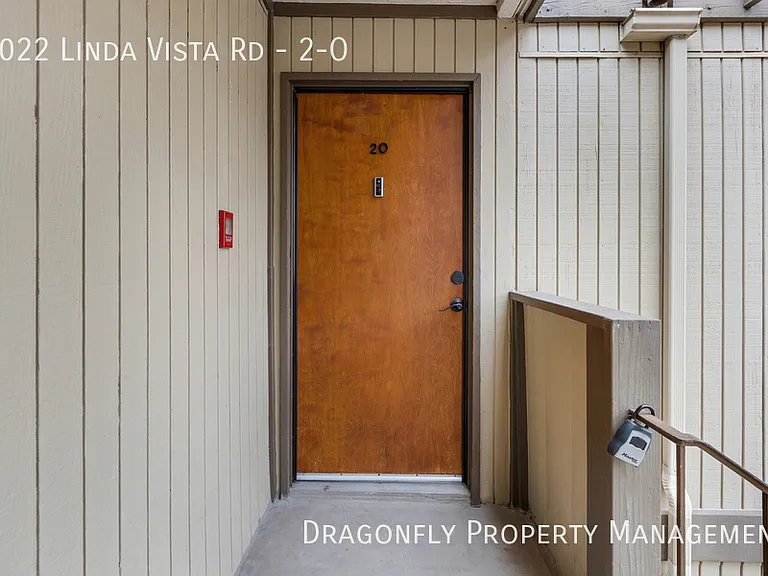 8022 Linda Vista Rd #2O — Photo 2