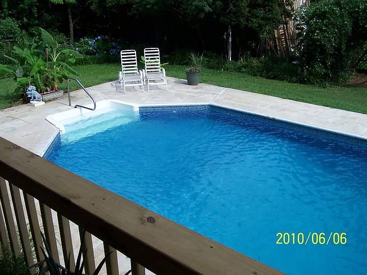 2nd image of 124 Phillips St