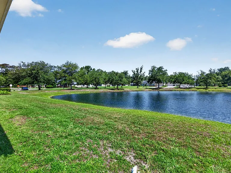 6377 Island Forest Dr #E — Photo 32