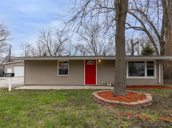 1429 E End Ave, Dyer, IN 46311