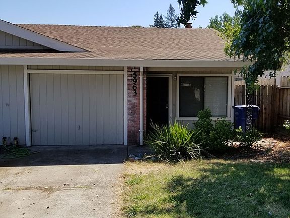 2nd image of 5963 Moss Creek Cir