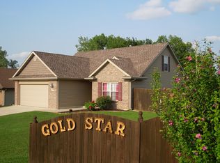 4100 Gold Star Ct, Columbia, MO 65202