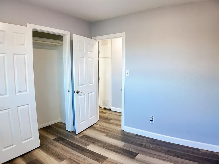 3934 Marine View Ave #39343934-1/2 — Photo 10