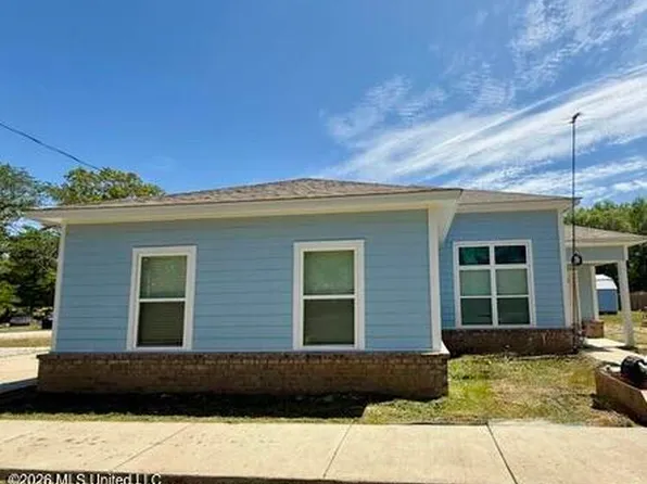 1748 Victoria Rd, Byhalia, MS 38611