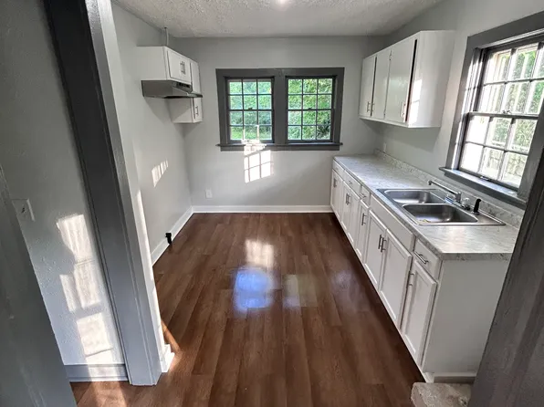 360B 4th Ave #B, York, AL 36925