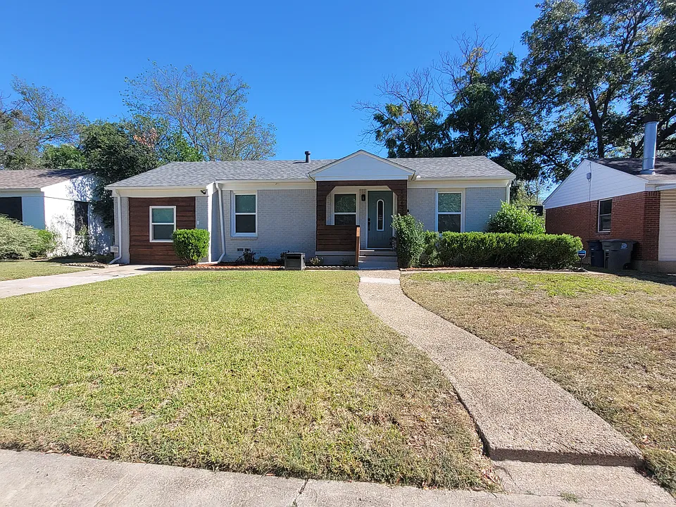 10622 Sylvia St