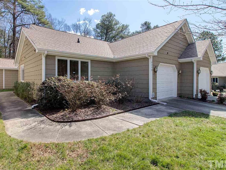 1st image of 4205 Pin Oak Dr