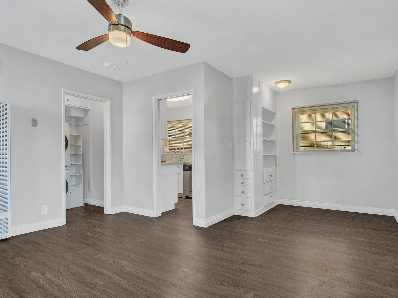 13804 Moorpark Street — Photo 1