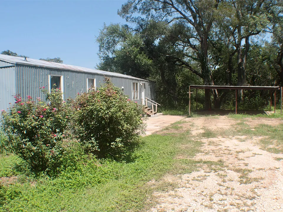 933 Highway 71 W