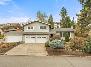571 Oak Knoll Dr, Ashland, OR