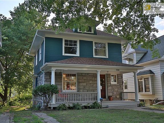 2nd image of 3306 Charlotte St