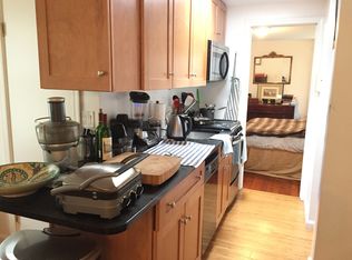 337 S 21st St #3R, Philadelphia, PA 19103