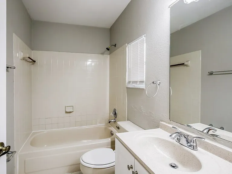 5365 NW 54th St — Photo 15
